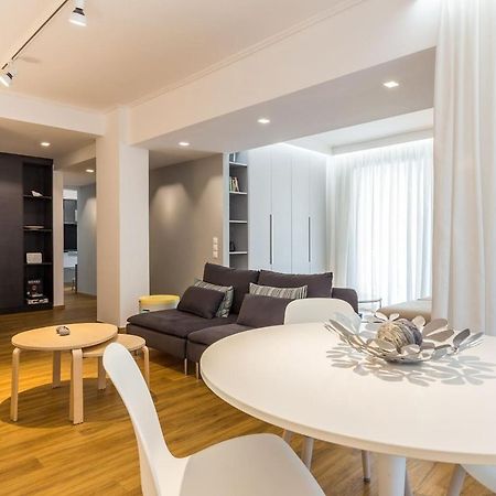 أثينا Elegant Apartment W Great Balcony In Vouliagmeni المظهر الخارجي الصورة