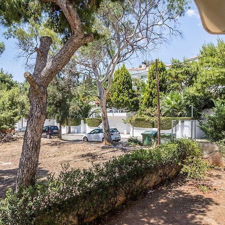 أثينا Elegant Apartment W Great Balcony In Vouliagmeni المظهر الخارجي الصورة