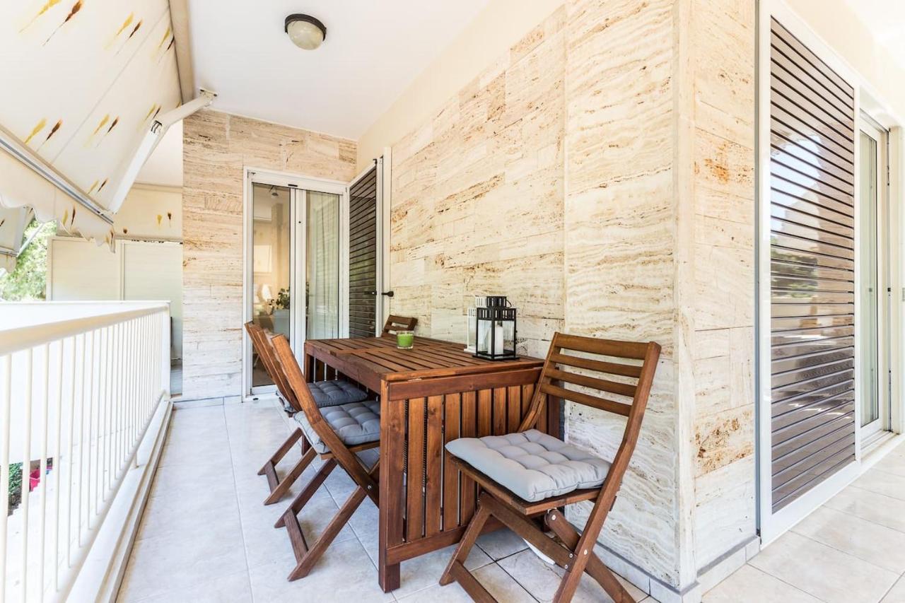 أثينا Elegant Apartment W Great Balcony In Vouliagmeni المظهر الخارجي الصورة